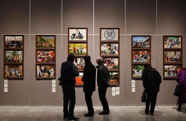 嵊州市纪念改革开放40周年摄影图片展侧记